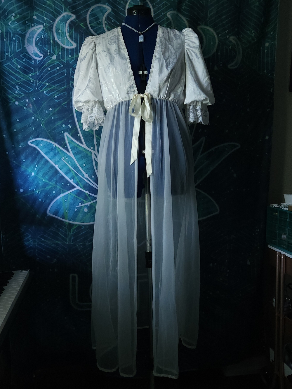 Vintage Tosca Lingerie Ivory Satin Rose Peignoir Robe Sz S Bridal Boudoir Puff